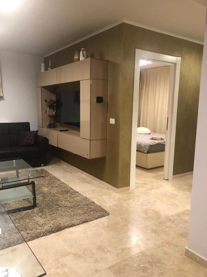 Apartament Nicolle Apartment Poiana Brasov Bagian luar foto